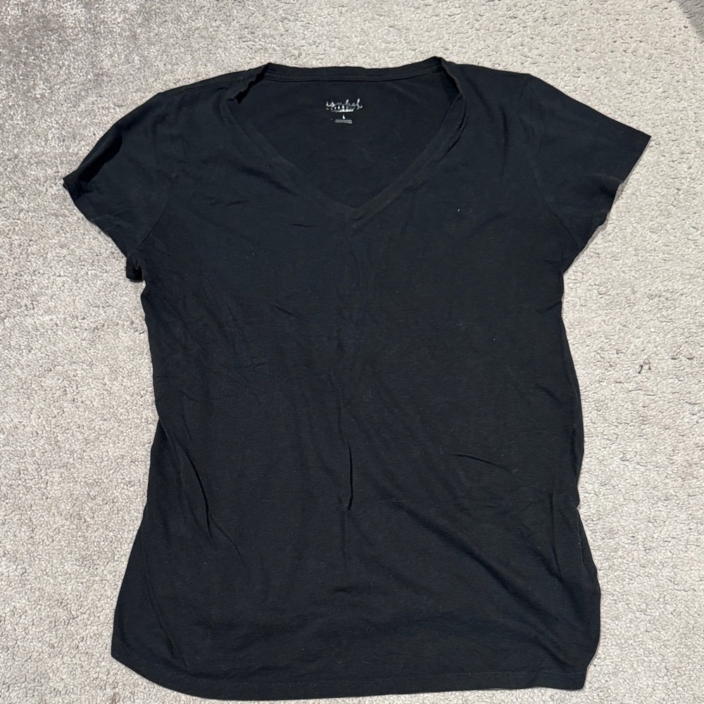 Isabel Maternity by Ingrid & Isabel Black V-Neck Short Sleeve Tee